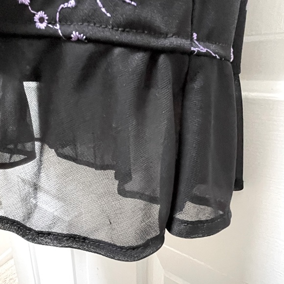 Hourglass Sleeveless Dress, size medium. - Picture 5 of 13